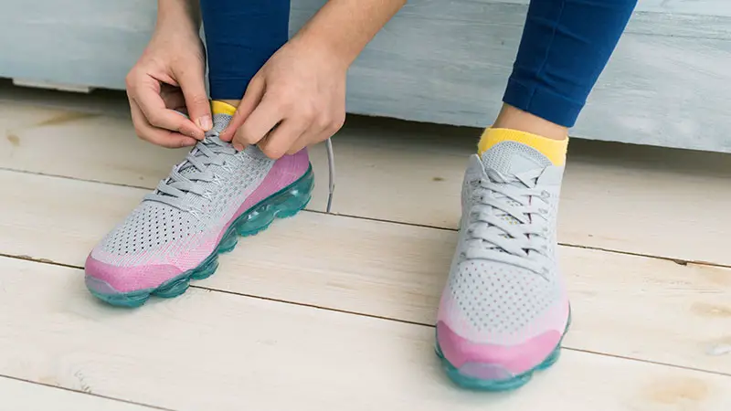How Wearing the Correct Footwear Can Help You Treat Sciatica