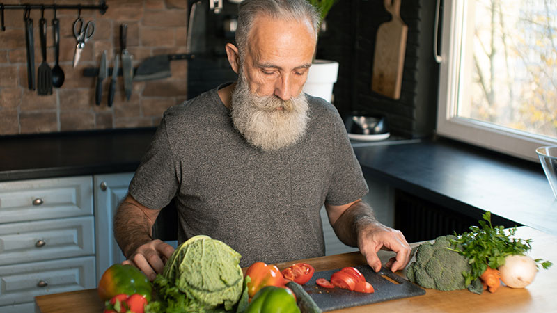 nutrition tips for seniors to stay physically and mentally fit