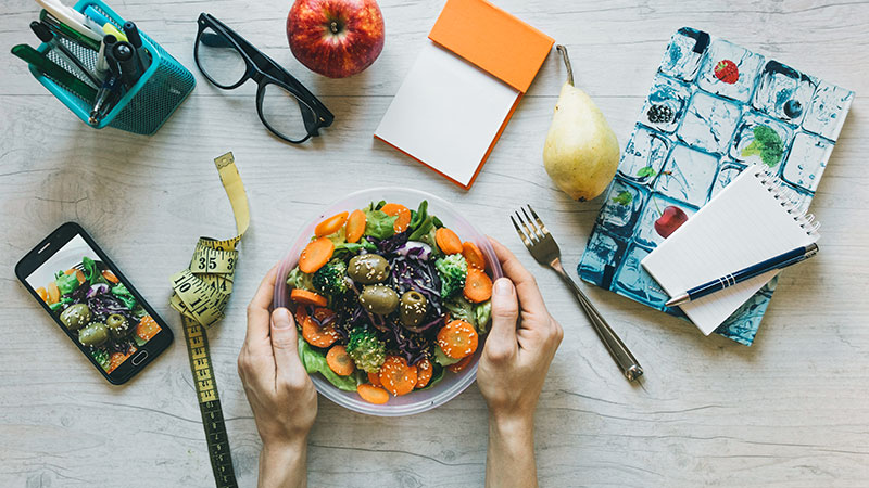 Risks and Considerations for Diabetes and Intermittent Fasting