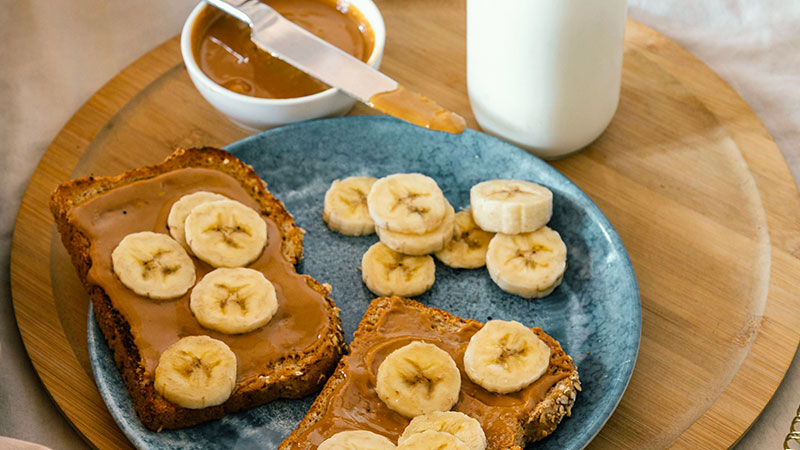 Peanut Butter and Banana on Toast With Milk