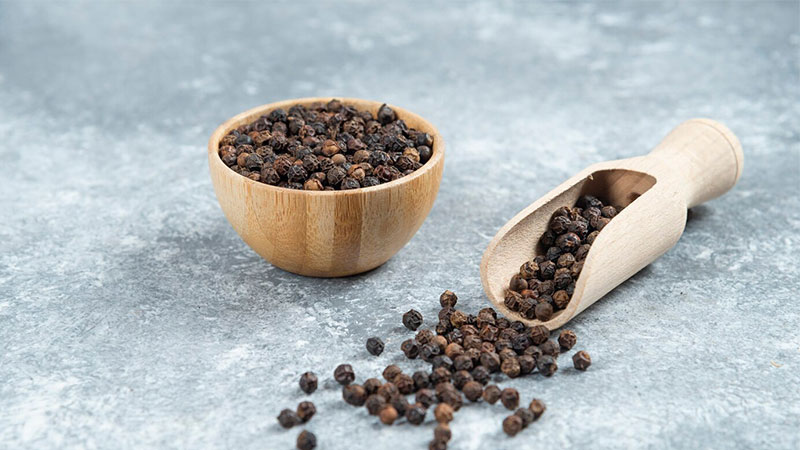 Potential Risks and Side Effects of Black Pepper